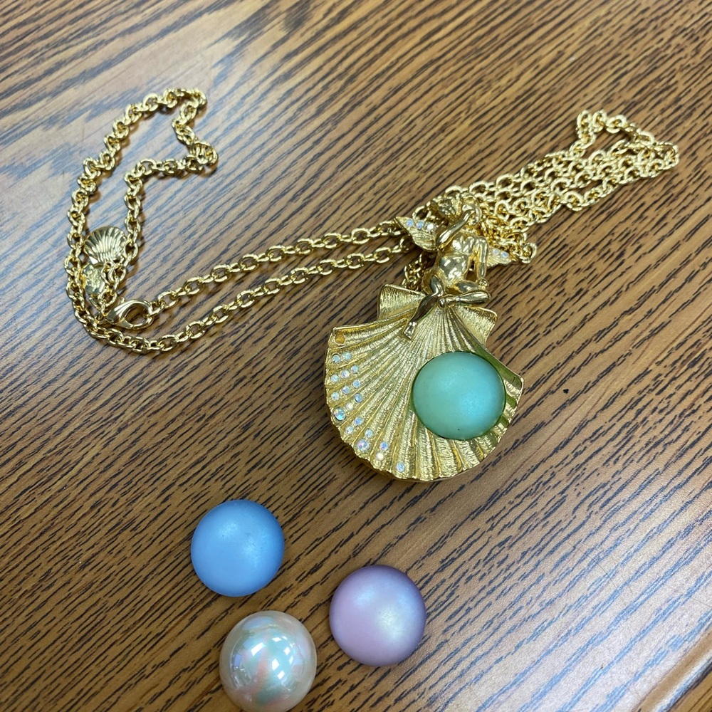 Kirk’s Folly necklace